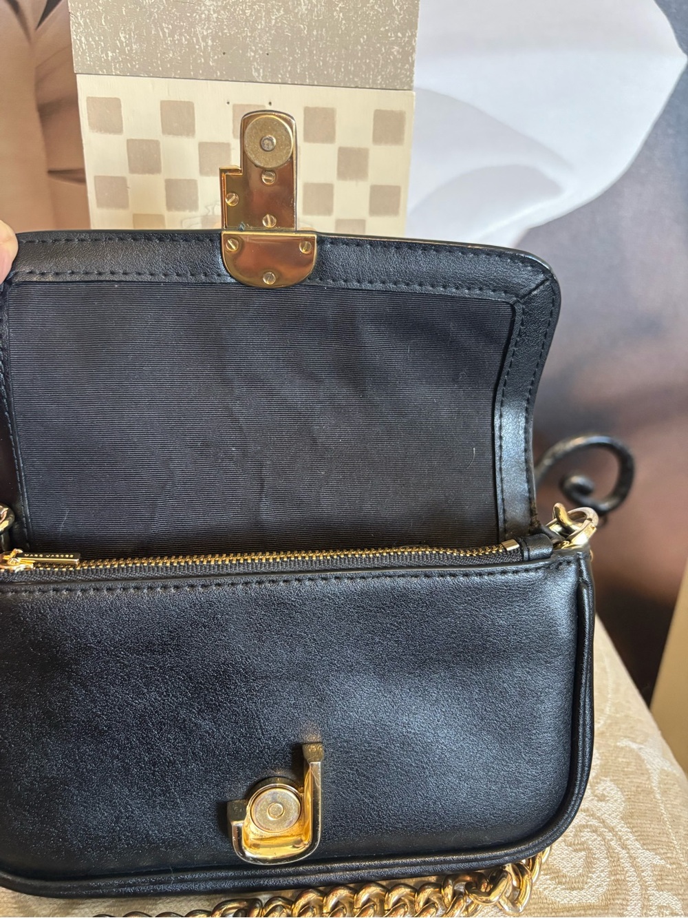 Marc Jacobs Black Leather Crossbody with Gold Chain and Branded Cream Strap - Picture 9 of 13